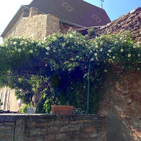 Le Vieux Chateau Bed & Breakfast Leynes Eksteriør bilde