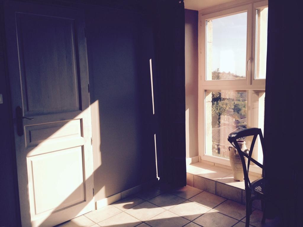 Le Vieux Chateau Bed & Breakfast Leynes Rom bilde